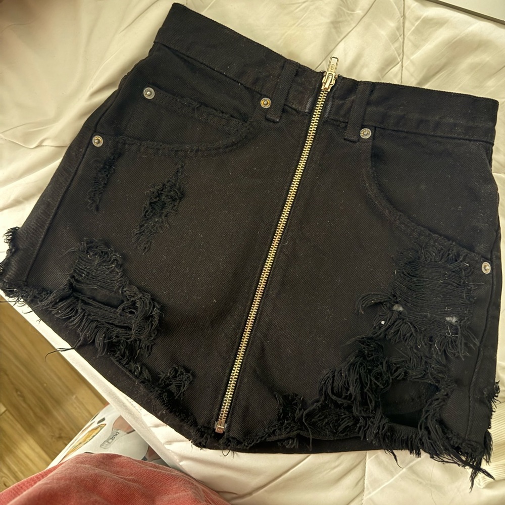 Carmar black mini skirt!